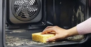 Как очистить духовку от жира и нагара 